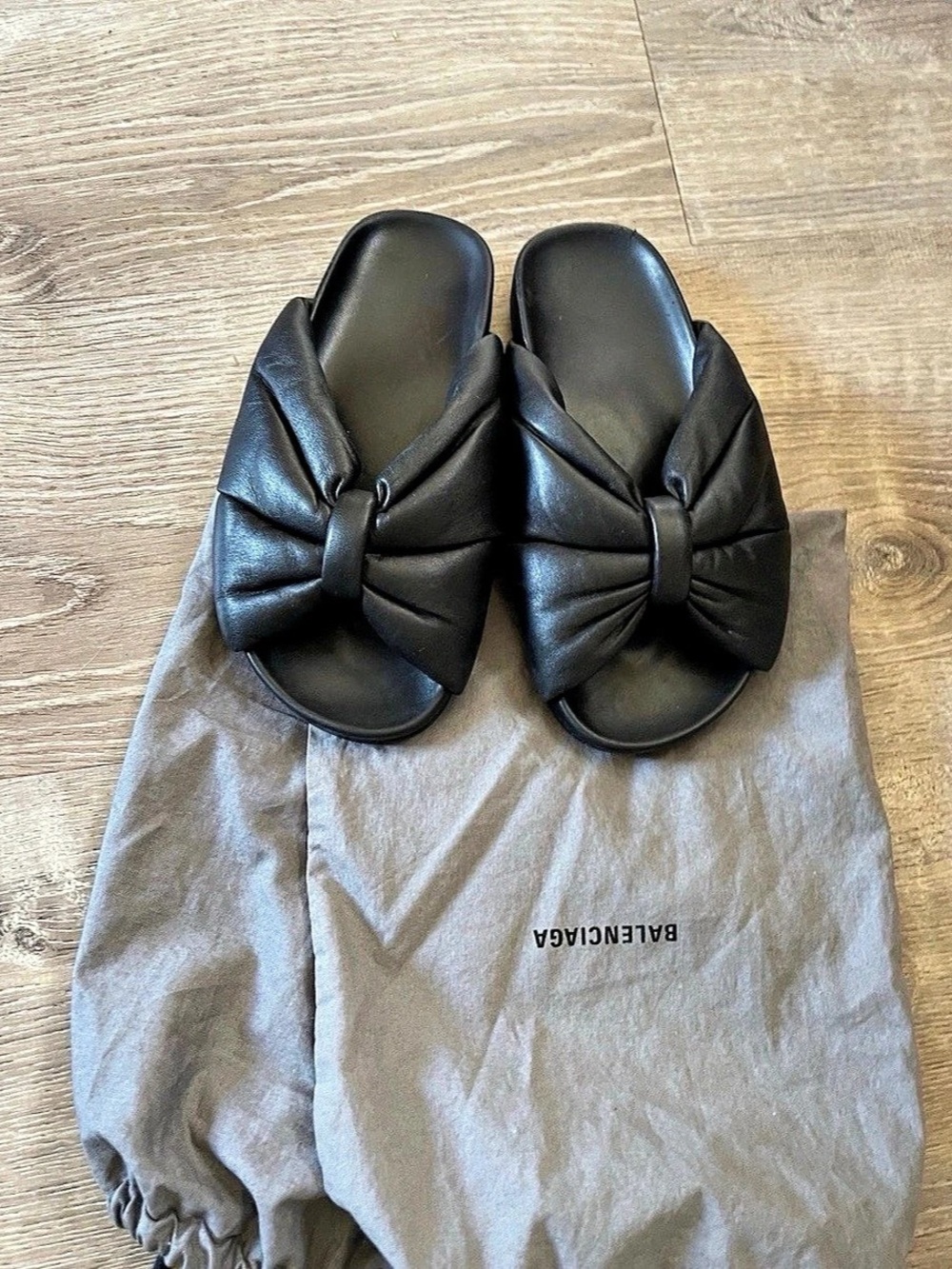 Balenciaga Bow Slide Sandals in Black 37 excellent condition